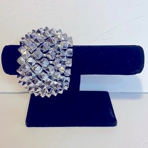 Silver Stretch 8 Row Cube Bracelet